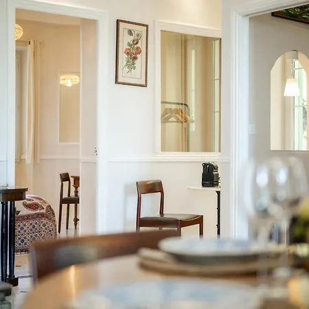 Apartamento Alexandra Palace, Belle Epoque Menton, Vue Mer, Parking