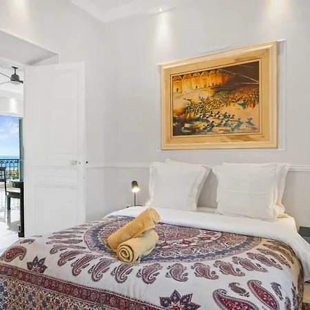 Apartment Alexandra Palace, Belle Epoque Menton, Vue Mer, Parking *