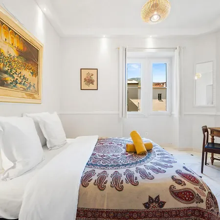 Apartment Alexandra Palace, Belle Epoque Menton, Vue Mer, Parking *